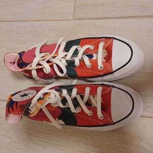 Converse floral pink paradise size 7 high top sneakers Excellent condition!